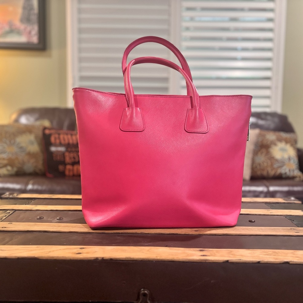 Genuine Italian Leather Fuchsia Tote made in 🇮🇹 Structured Saffiano Style bag
